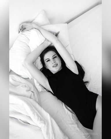 SarahSteele foto