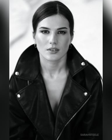 SarahSteele foto
