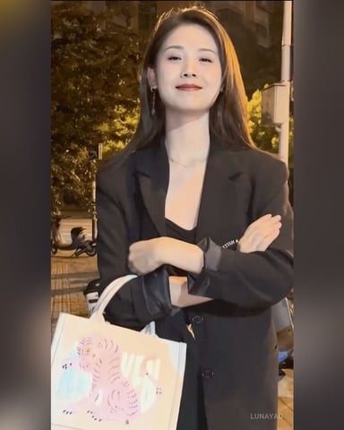 LunaYao photo 5