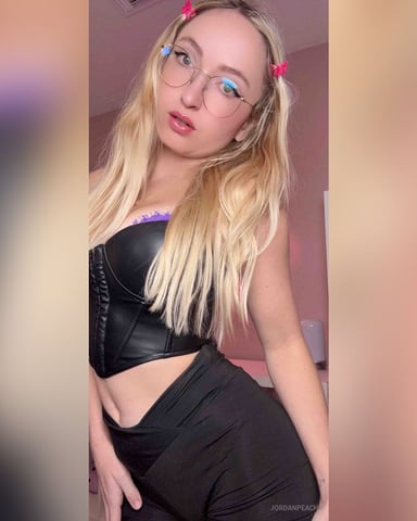 JordanPeach photo