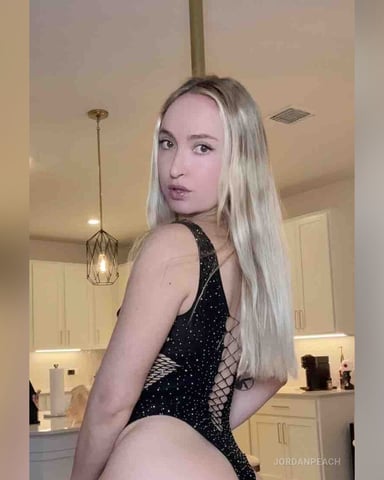 JordanPeach photo