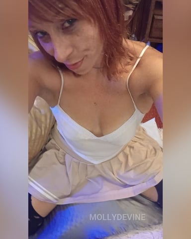 MollyDevine foto