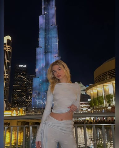 EllaBentley foto