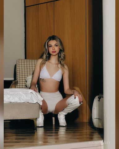 EllaBentley foto