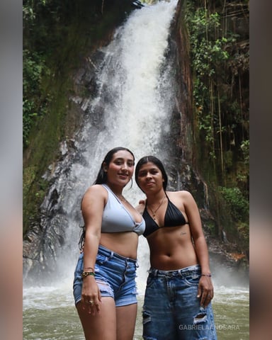 GabrielaAndSara photo