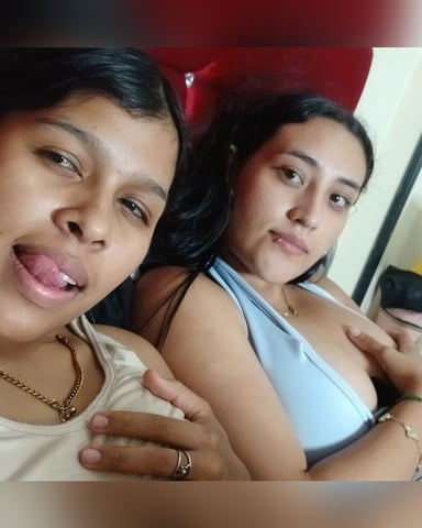 GabrielaAndSara photo