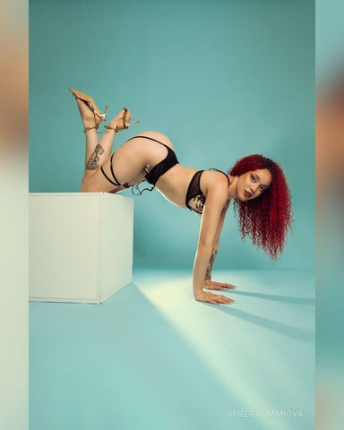 AmelieRomanova foto