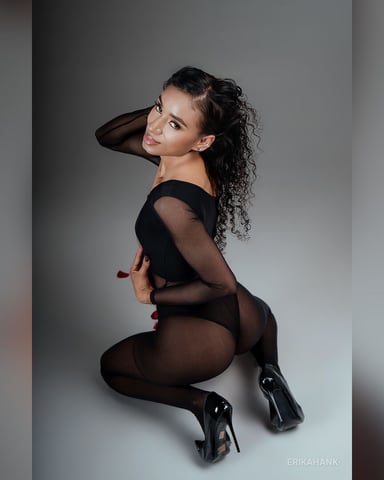ErikaHank photo