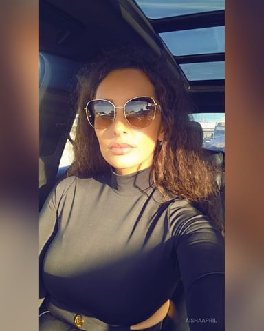 AishaApril foto