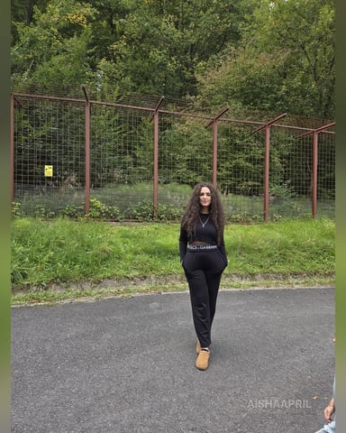 AishaApril foto