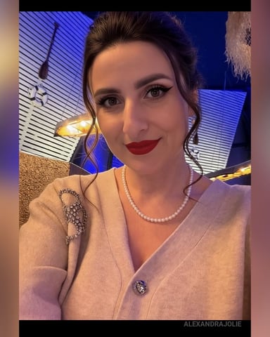 AlexandraJolie photo