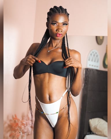 AliceKiwa foto