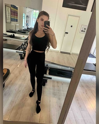 AriannaRuss photo