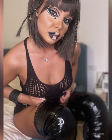 IzieAiko Foto