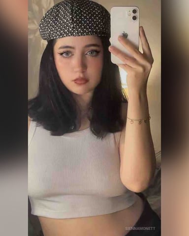 SiennaMonett photo