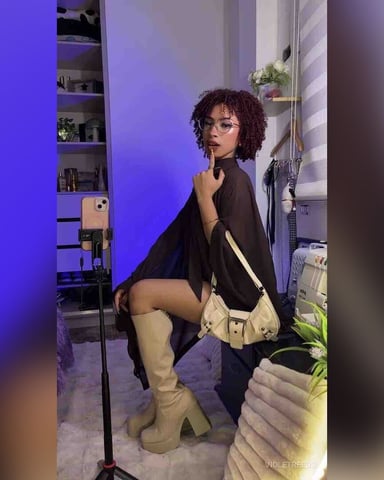 VioletReeds photo