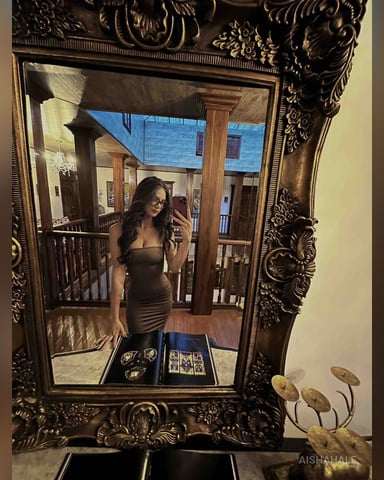 AishaHale photo