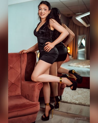 AriaVelis photo