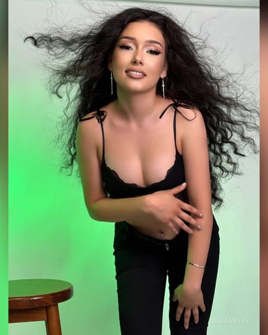 AriaVelis photo