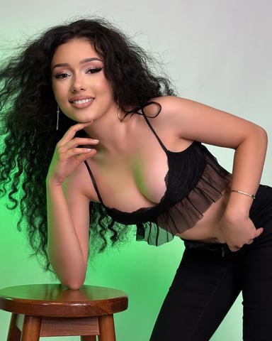 AriaVelis photo
