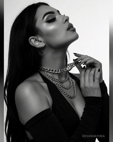 DevashaThea foto