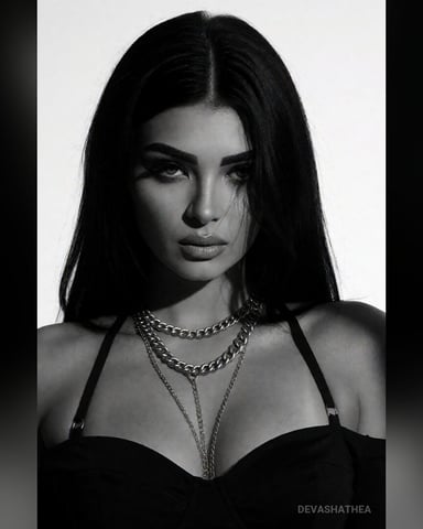 DevashaThea foto