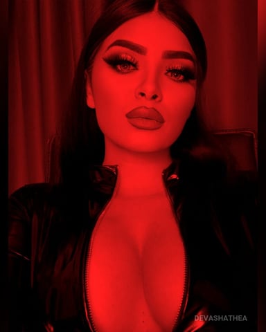 DevashaThea foto