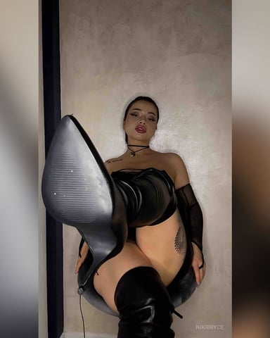 NikiBryce foto