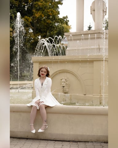 ElinaVale photo
