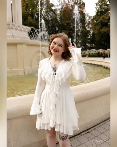 ElinaVale photo