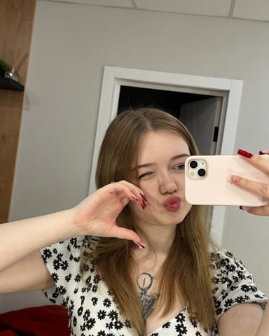 ElinaVale photo