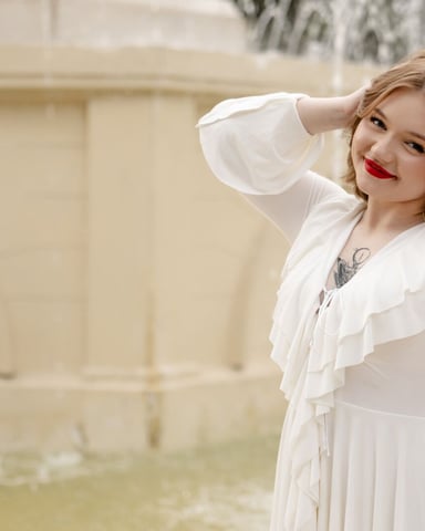 ElinaVale photo