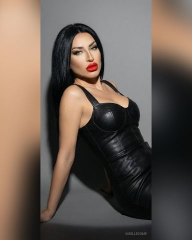 GiselleDome photo