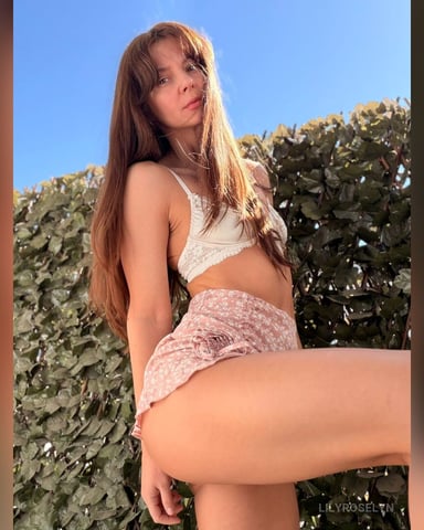 LilyRoselyn Foto