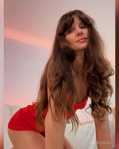LilyRoselyn Foto