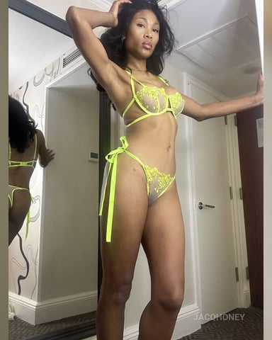JacqHoney photo