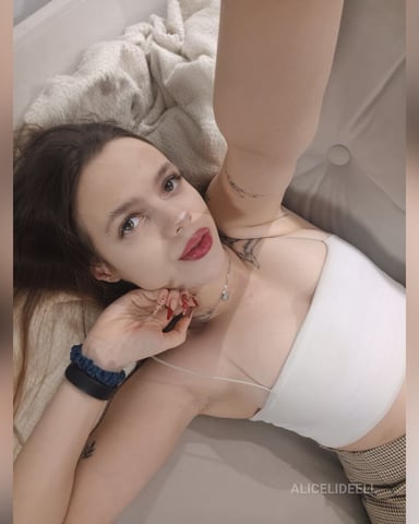 AliceLideell photo 10