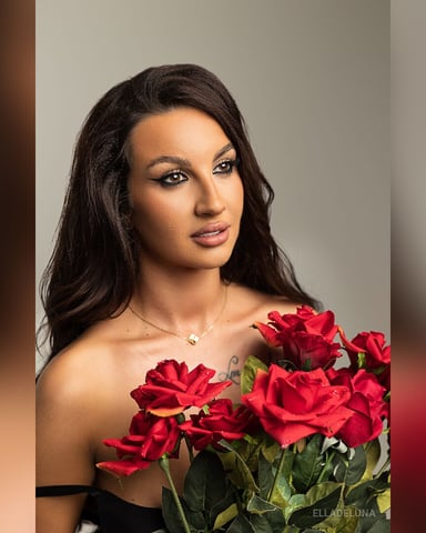 EllaDeLuna photo