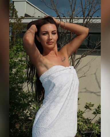 EllaDeLuna photo