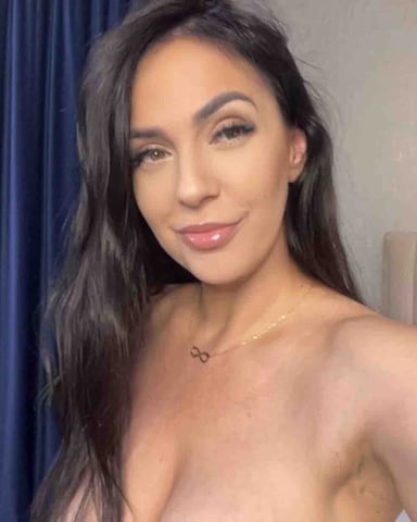JenniferOne foto