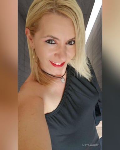 MayraWhite foto