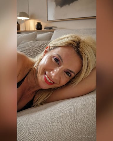 MayraWhite foto