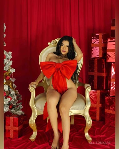 AllisonKare photo 31