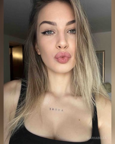 DariiaBella photo
