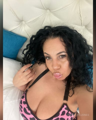 PenelopeJones photo