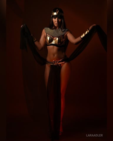 LaraAdler photo