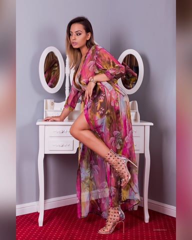 ErinAzzaro photo