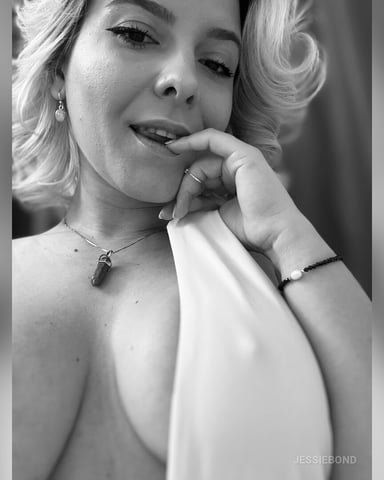 JessieBond Foto