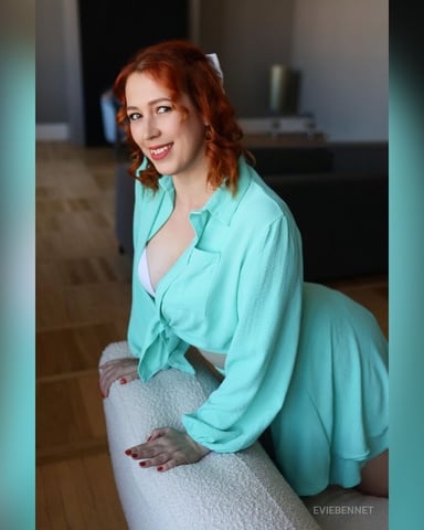 EvieBennet photo
