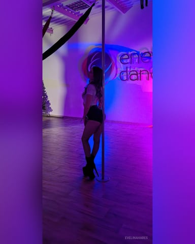 EvelinaHares Foto